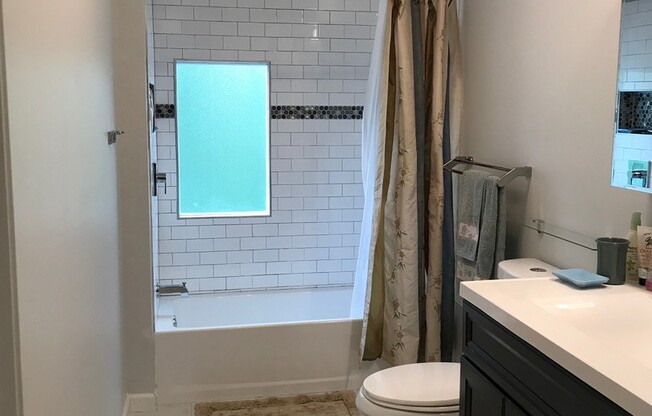 1 bed, 1 bath, $845, Unit 324 - Unit 3