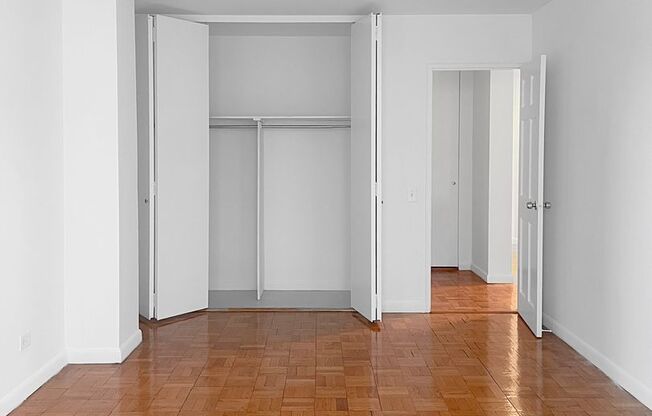 1 bed, 1 bath, 812 sqft, $5,450, Unit 10R