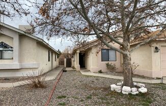 7/Bar COORS 3 Bedroom  2 Bath  with garage