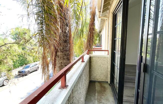 10737 La Grange Avenue