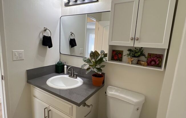 1 bed, 1 bath, 900 sqft, $2,022, Unit 381-35