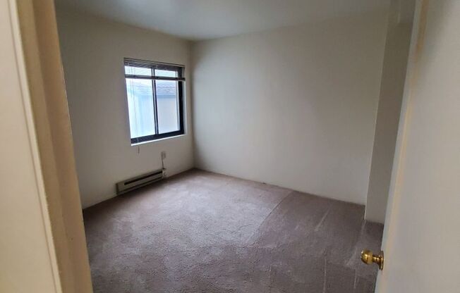 2 beds, 1 bath, 900 sqft, $1,525, Unit 506