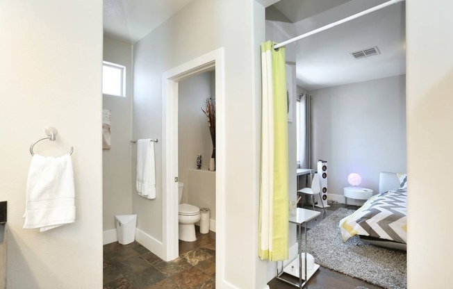 2 beds, 2.5 baths, $2,150, Unit #1130