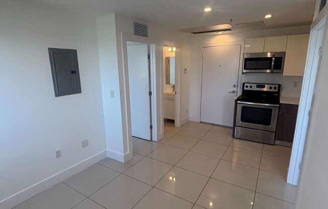 2 beds, 1 bath, 550 sqft, $1,895, Unit 829-309