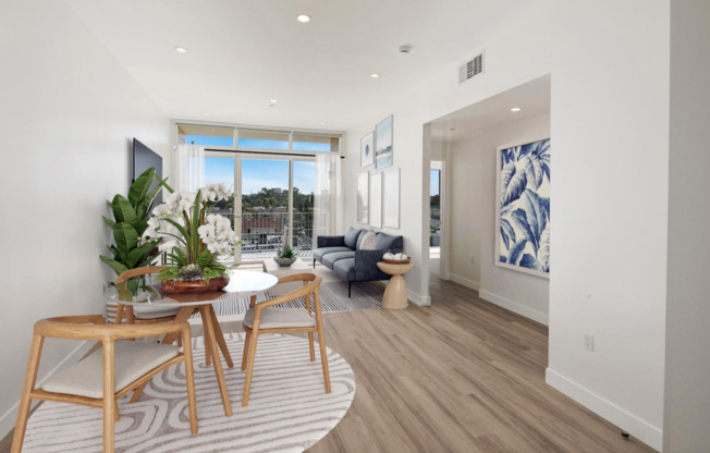 2 beds, 1 bath, 987 sqft, $3,600, Unit 401