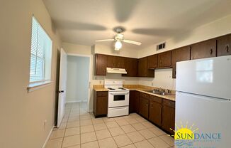 2 beds, 1 bath, $1,195