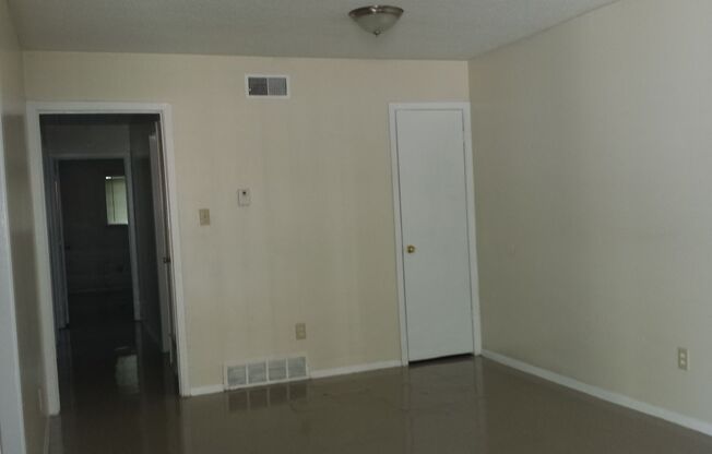 Welcome to 1996 Goldbrier Ln in Memphis, TN!