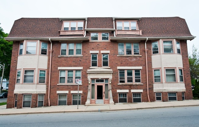 1704 E Locust St