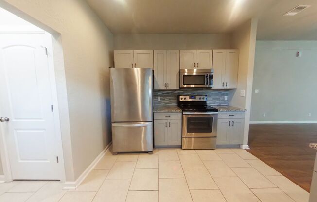 3 beds, 2 baths, $1,750