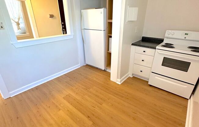 2 beds, 1 bath, 650 sqft, $1,700, Unit 7405 Columbia Ave- Apt #4