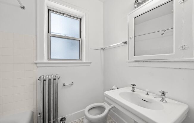 Studio, 1 bath, 328 sqft, $1,295, Unit 205