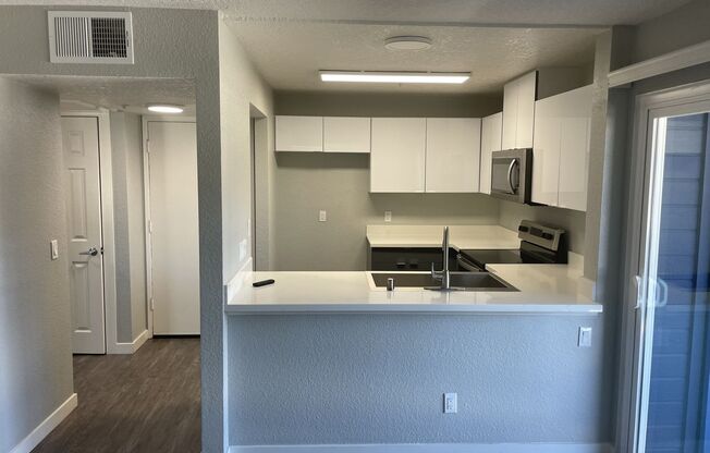 2 beds, 2 baths, 841 sqft, $2,880, Unit G028