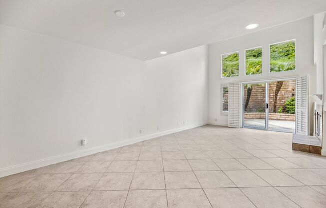 Upgraded Throughout Laguna Niguel Townhome!