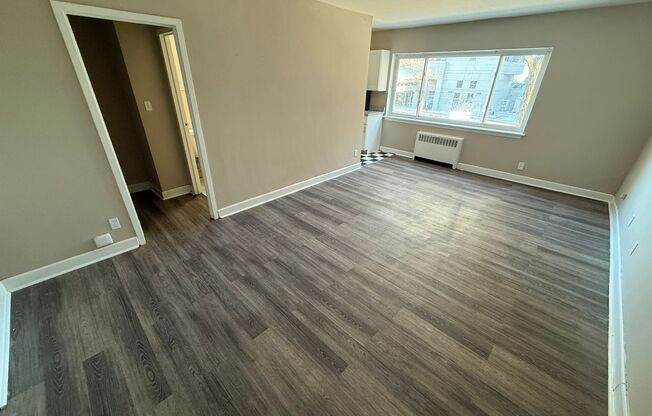 Studio, 1 bath, 400 sqft, $895, Unit #218