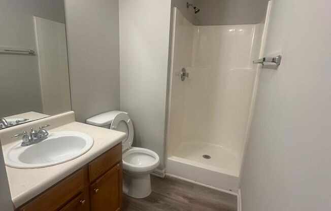 1435 Maple Valley Ct - Beautiful Union City Townhouse