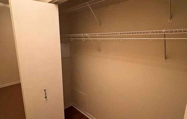 2 beds, 2 baths, $1,660, Unit 408