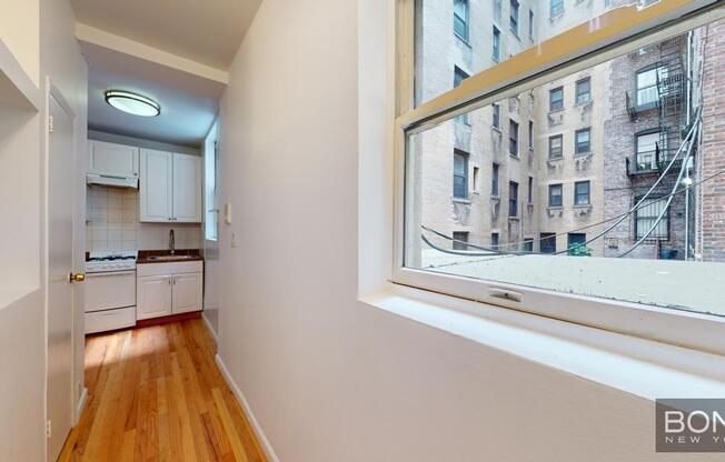 2 beds, 1 bath, $3,230, Unit 3