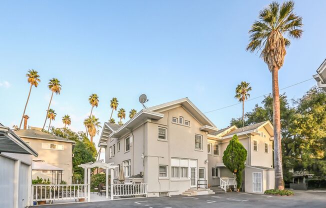 Great Experiences Are Just Around Ely House!