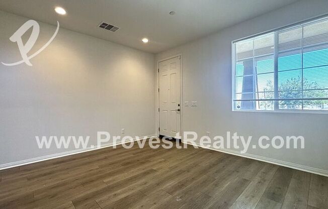 10258 TAMARISK AVE