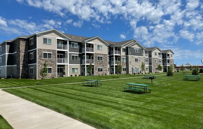Falcon Apartments 3