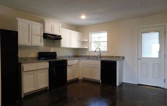 2 beds, 1.5 baths, $950, Unit A