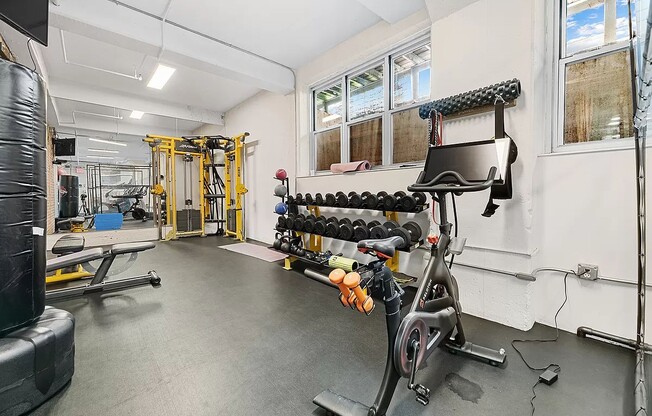 Studio, 1 bath, $3,800, Unit 2H