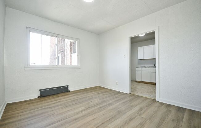 3 beds, 1 bath, 500 sqft, $1,200, Unit 2937 Freeland Street Unit 1