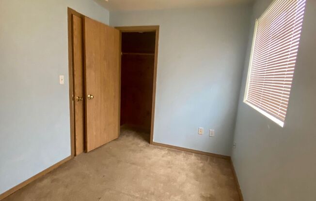 2 beds, 1 bath, $1,550