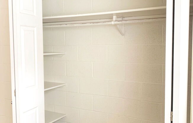 Studio, 1 bath, 302 sqft, $1,100, Unit 104
