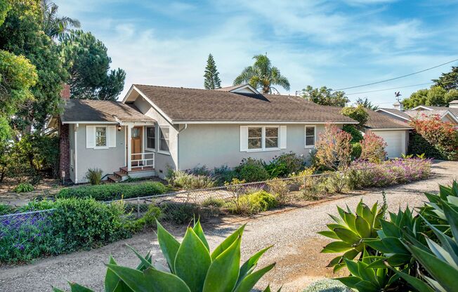 Stunning Mesa Oceanfront Home with Breathtaking Views!