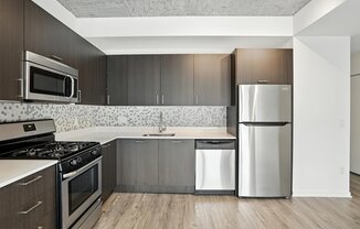 1372 S WABASH AVE