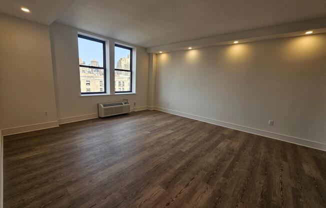 2 beds, 2 baths, $7,495, Unit 6M