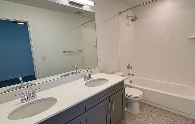 3 beds, 2.5 baths, 1,651 sqft, $2,145, Unit 591