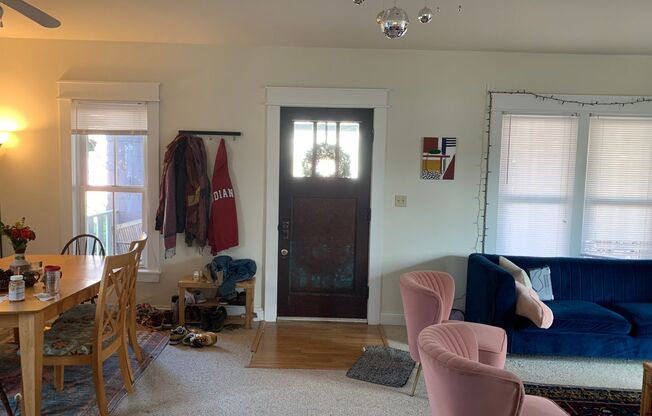 Spacious 3 bed/3 bath Home near Switchyard Park!