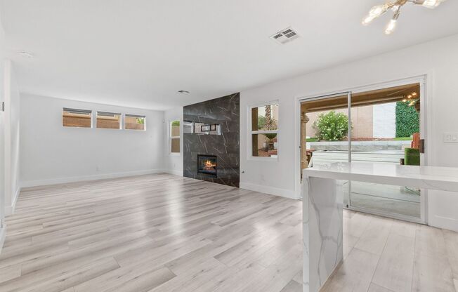 Beautiful 4 Bedroom Home with a Pool in Summerlin!