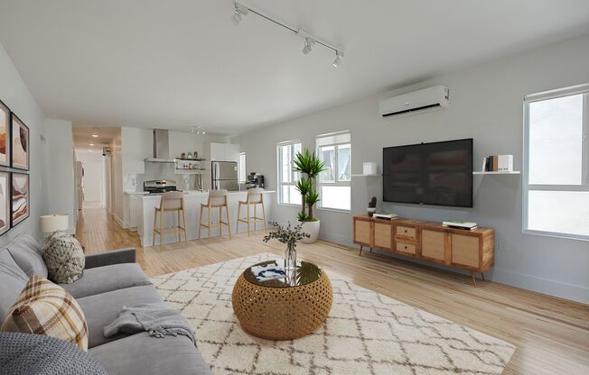 1013 N NEW HAMPSHIRE AVE