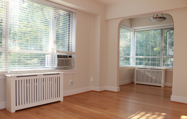 1 bed, 1 bath, 701 sqft, $2,625, Unit 219