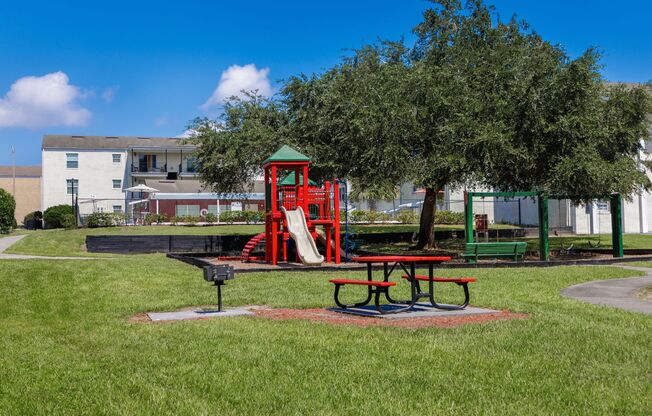 2 beds, 2 baths, 1,295 sqft, $1,395, Unit H-912