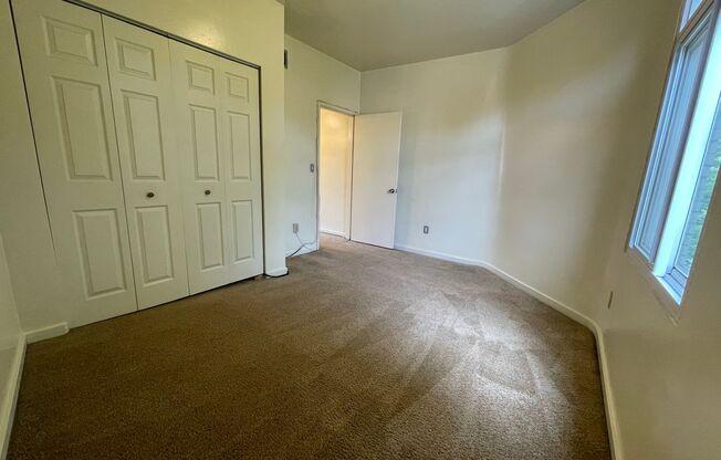 Fantastic 2BR on Bates Street! Fantastic Oakland Location!! Call Today!