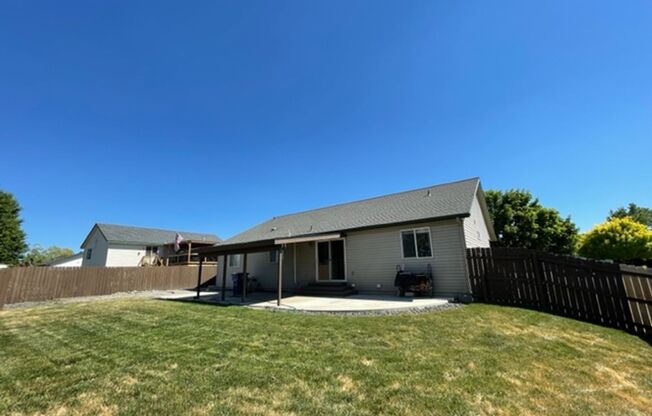 SINGLE FAMILY HOME IN PRAIRIE FALLS (P#94)