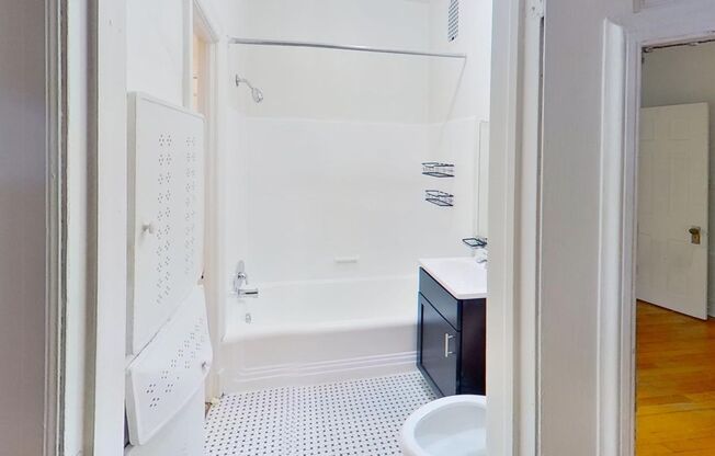 1 bed, 1 bath, 450 sqft, $1,249, Unit 107-GA