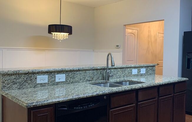 Beautiful 3 Bedroom Townhome in Raleigh near beautiful park! Apply Now!
