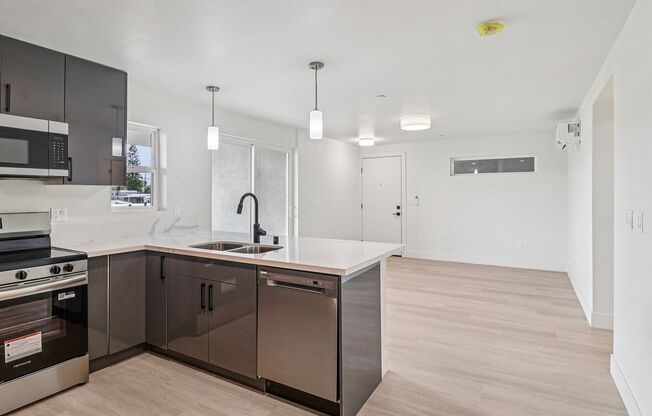 2 beds, 2 baths, 818 sqft, $3,095, Unit 143