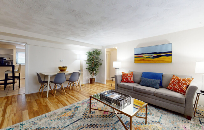 1 bed, 1 bath, 700 sqft, $4,300, Unit 1B