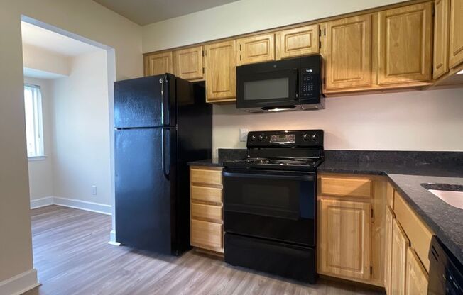 2 beds, 2 baths, 1,000 sqft, $1,990, Unit 14210 #201