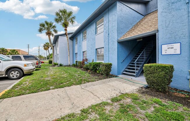 3 beds, 2 baths, 1,300 sqft, $1,800