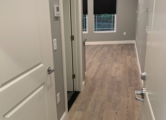 Studio, 1 bath, $1,650, Unit 306