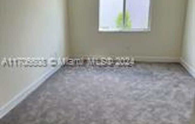 3 beds, 2 baths, $3,200, Unit 10270 NW 66th St appt 107 (A11706608)