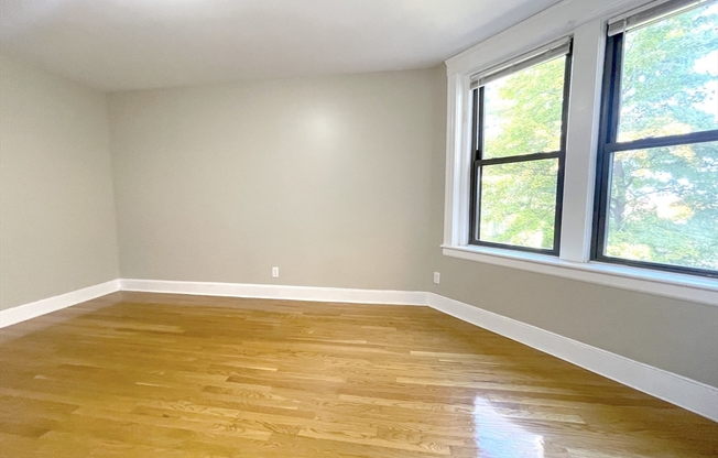 Studio, 1 bath, 420 sqft, $2,250, Unit 39