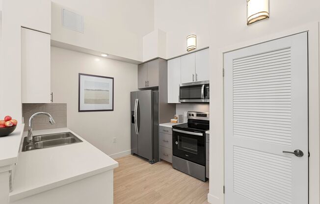 1 bed, 1 bath, 586 sqft, $2,895, Unit 517